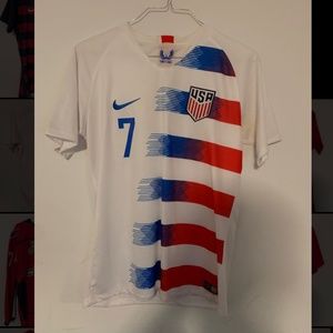 USA Soccer Jersey Medium Number 7 No Name